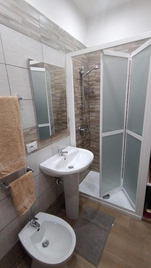 Casa Vacanze Da Peppe ปาแลร์โม ภายนอก รูปภาพ